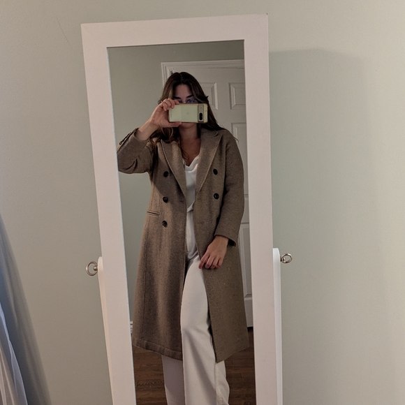 Banana Republic Double-Breasted Coat - Size S - Sand/Camel C - Chic & Minimalist - Picture 2 of 4